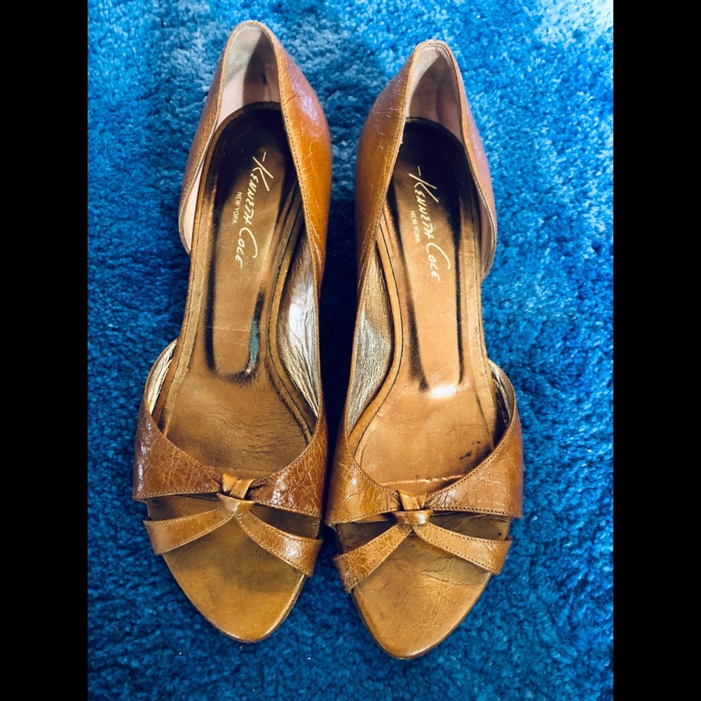 Kenneth Cole Kitten Heel Peep Toe Sandal